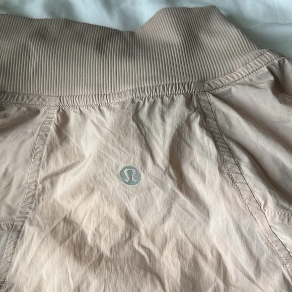 NWT Lululemon Serve It Jacket Windbreaker - Picture 7 of 7